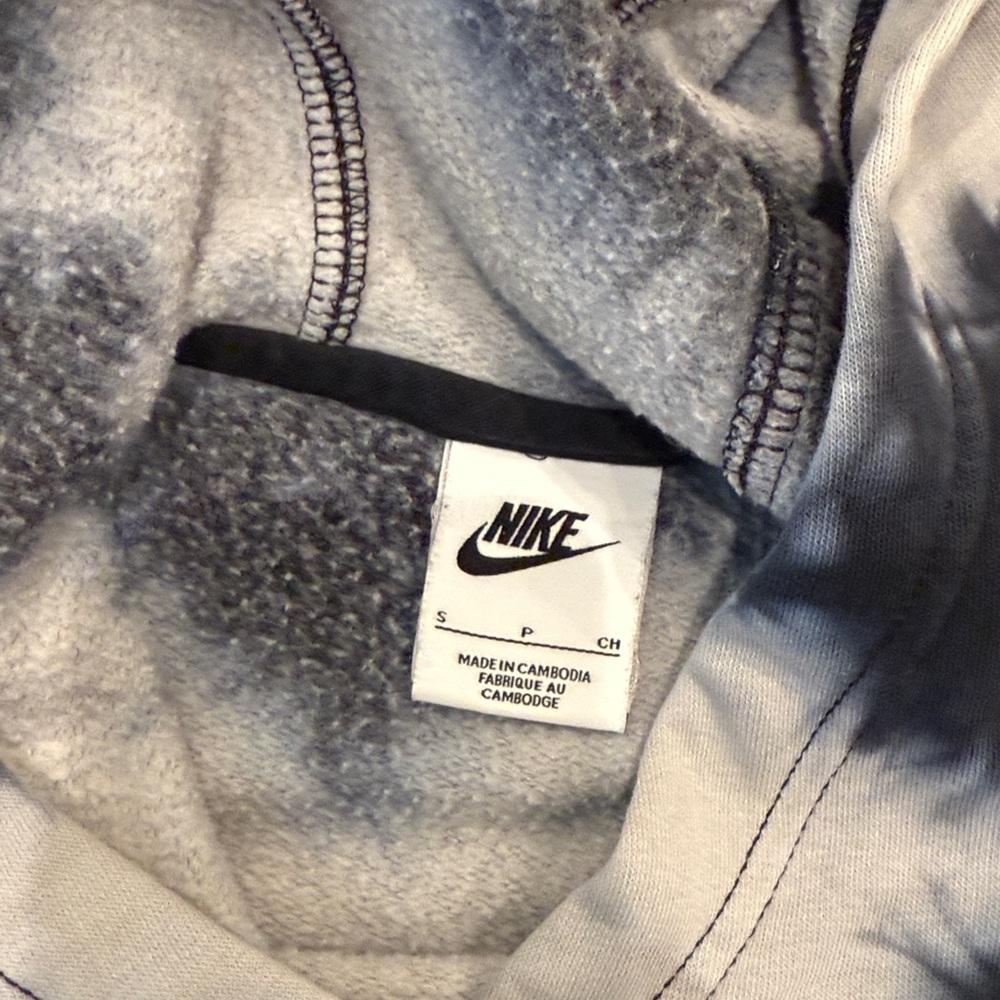Nike Kids Hoodie - Black and Gray Tie-Dye - Picture 3 of 4